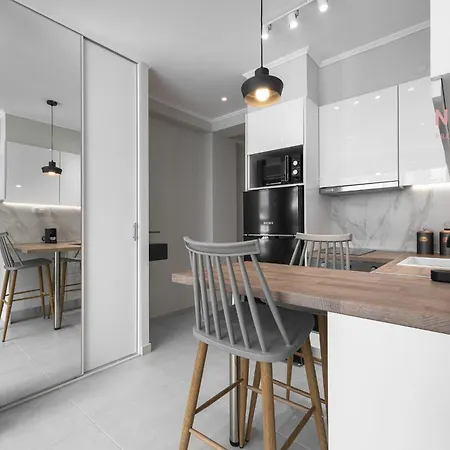 Bonsai, Nilie Hospitality Mgmt Thessalonique