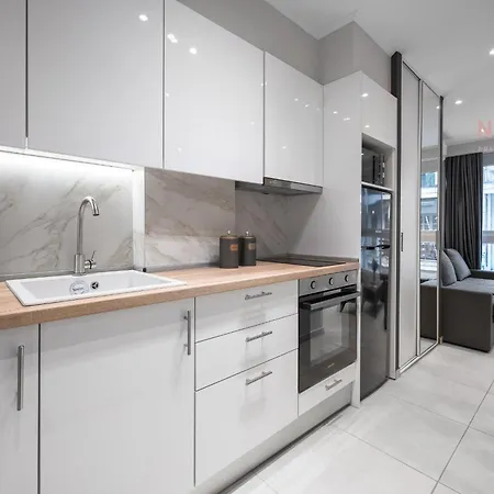 Bonsai, Nilie Hospitality Mgmt Szaloniki